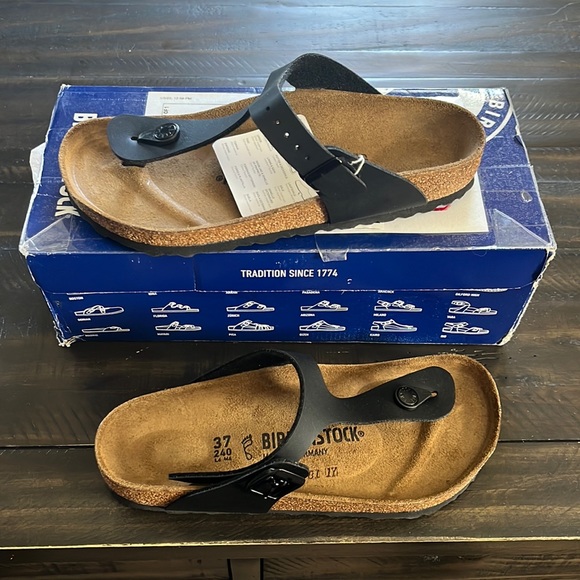 Birkenstock Shoes - NWT Birkenstock Gizeh Black Birko-Flor Sandals Size 7